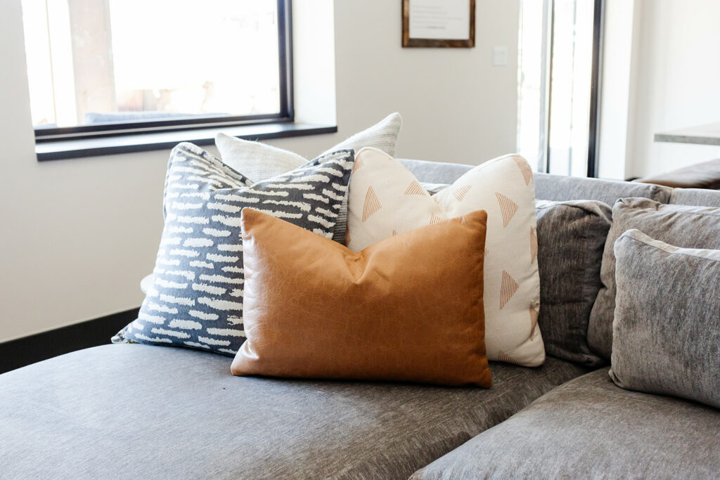 couch throw pillows